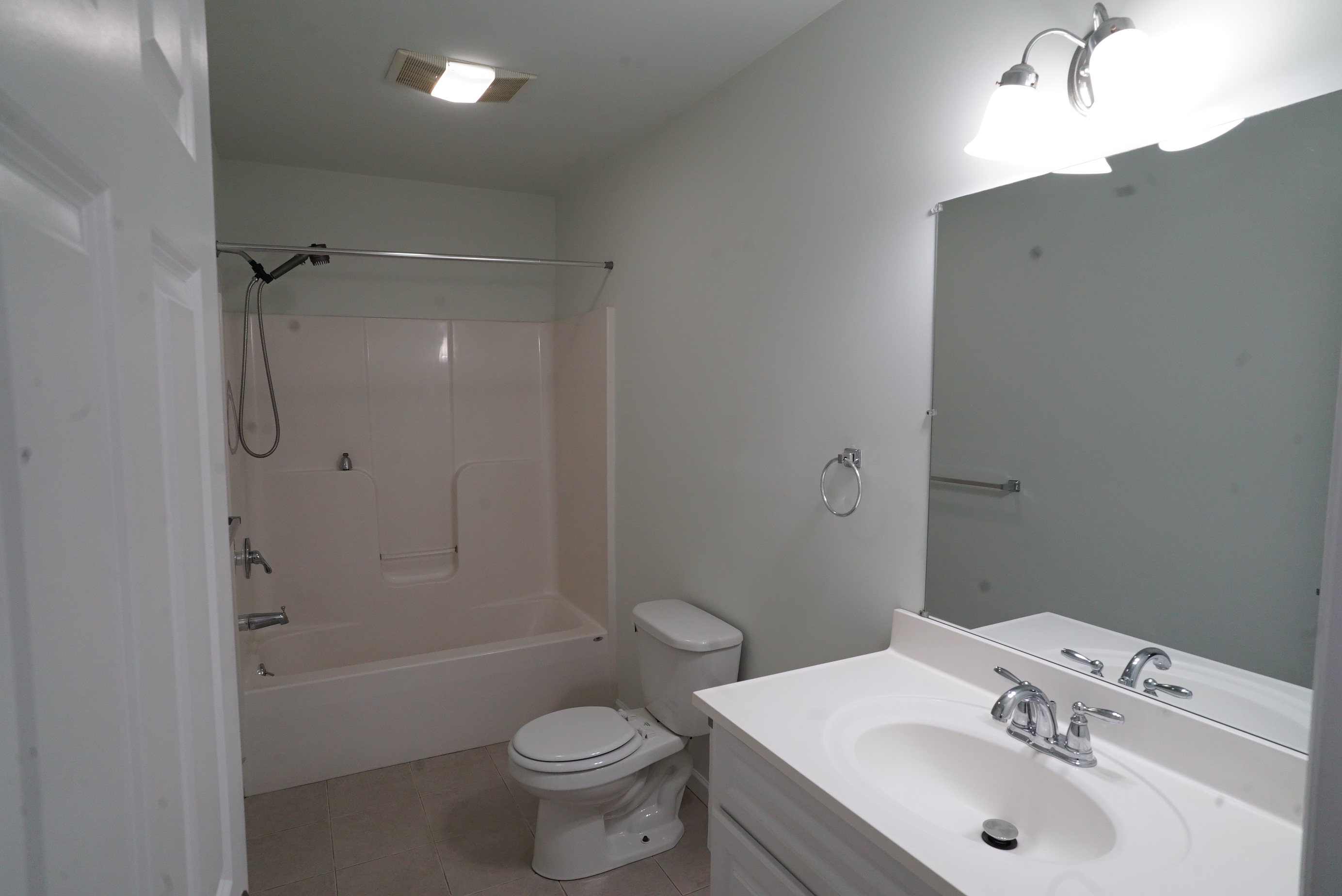 1375 North Ave - W305